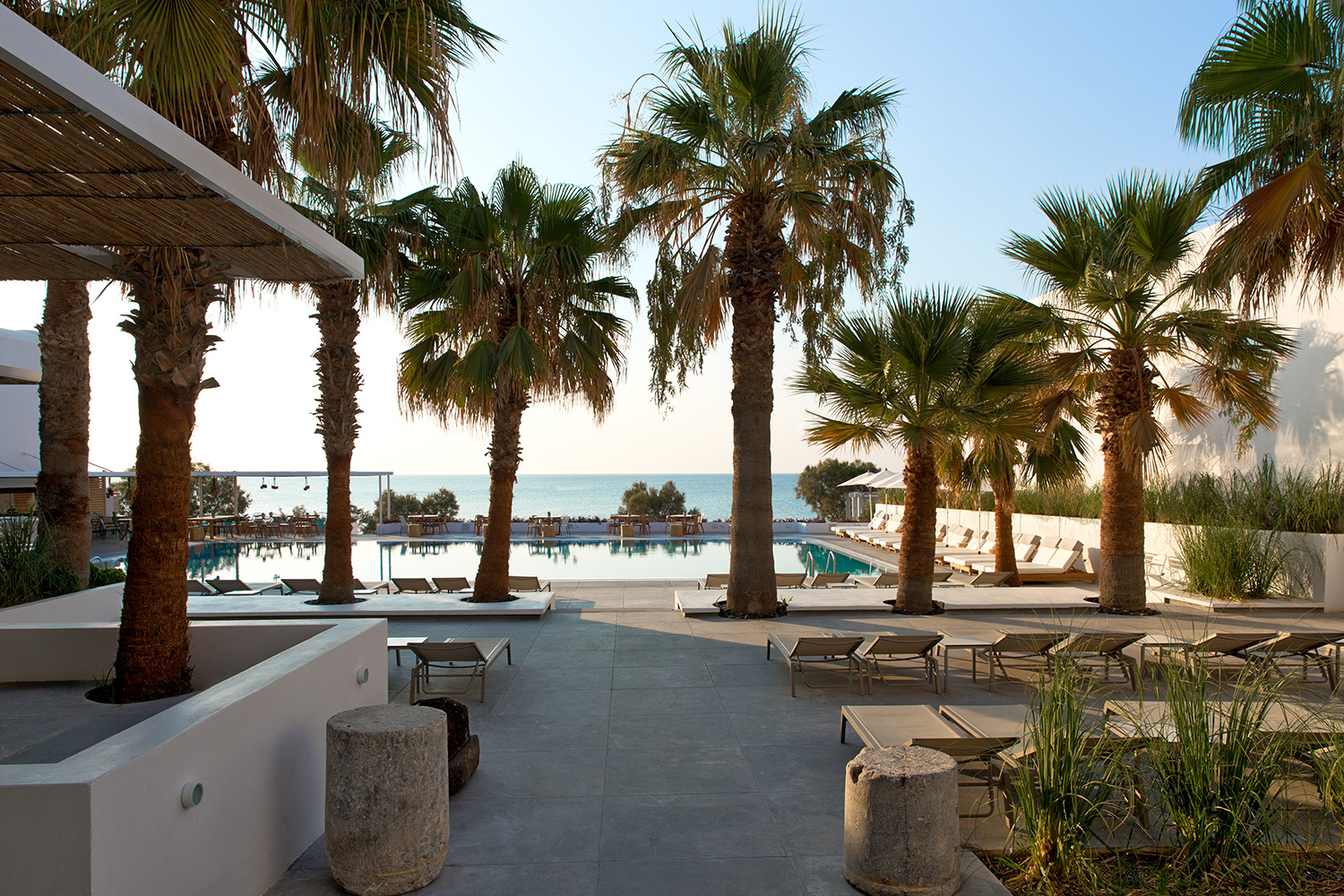 KAMARI BEACH HOTEL SANTORINI