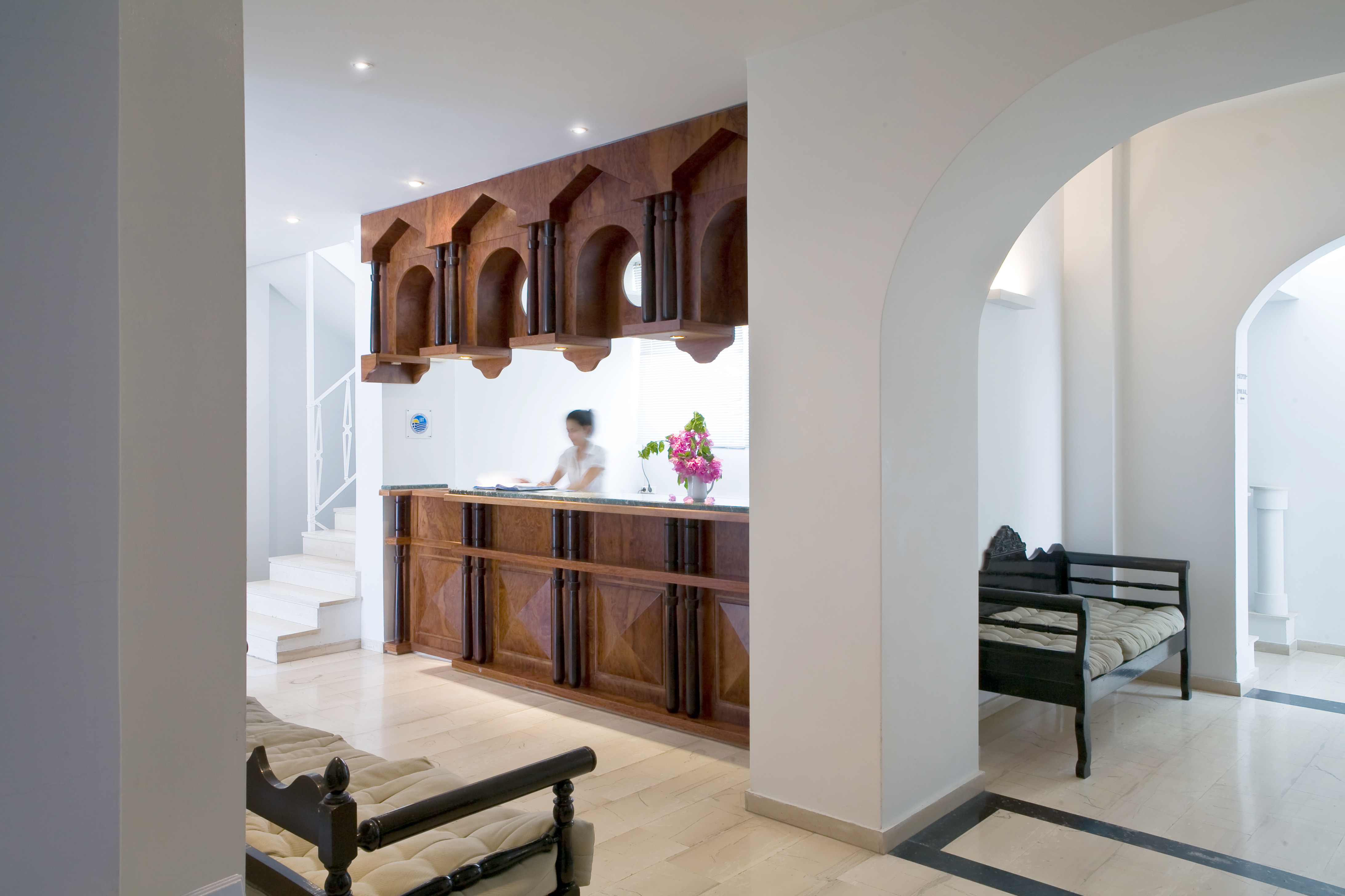 24-hour front desk and concierge service