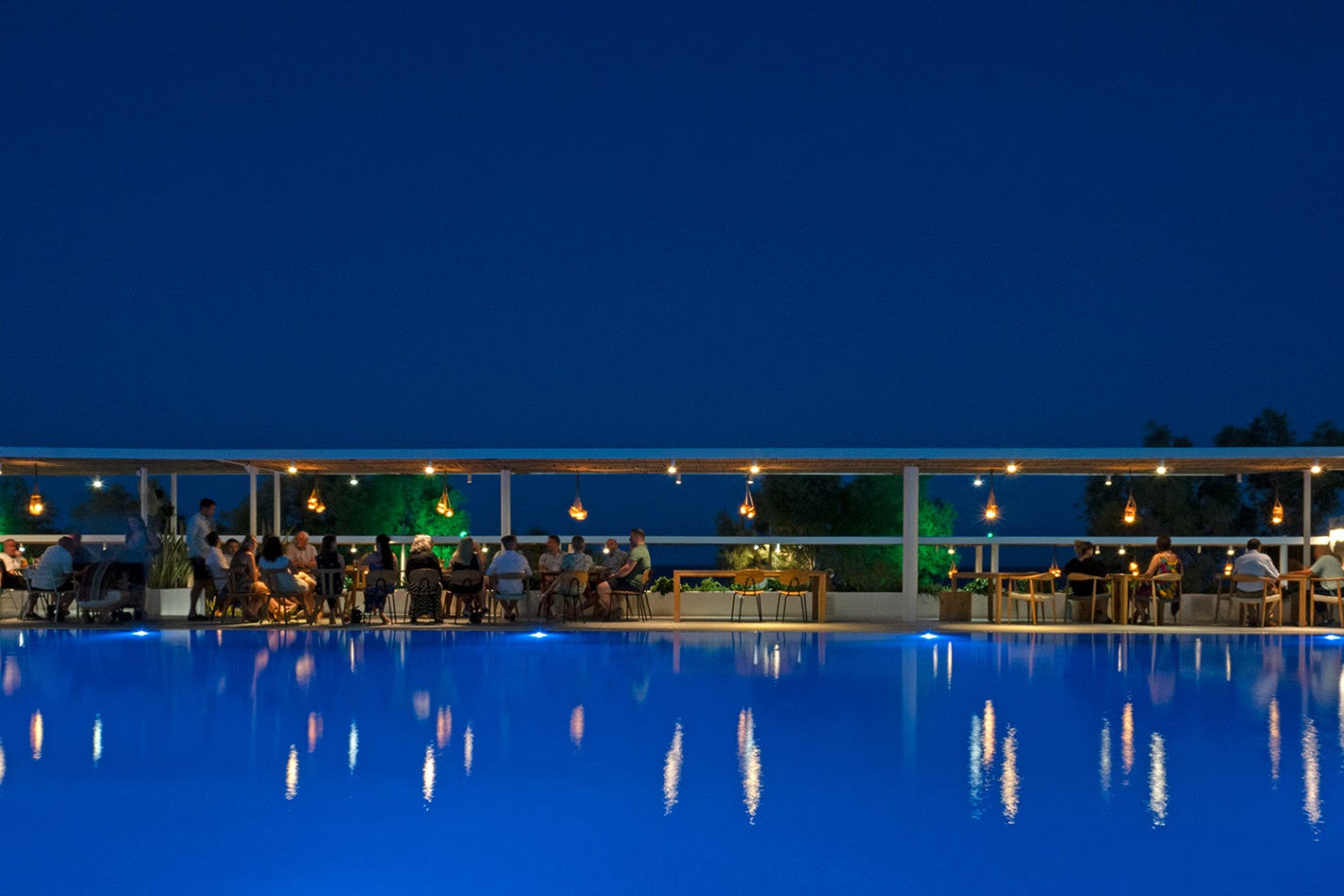 KAMARI BEACH HOTEL SANTORINI